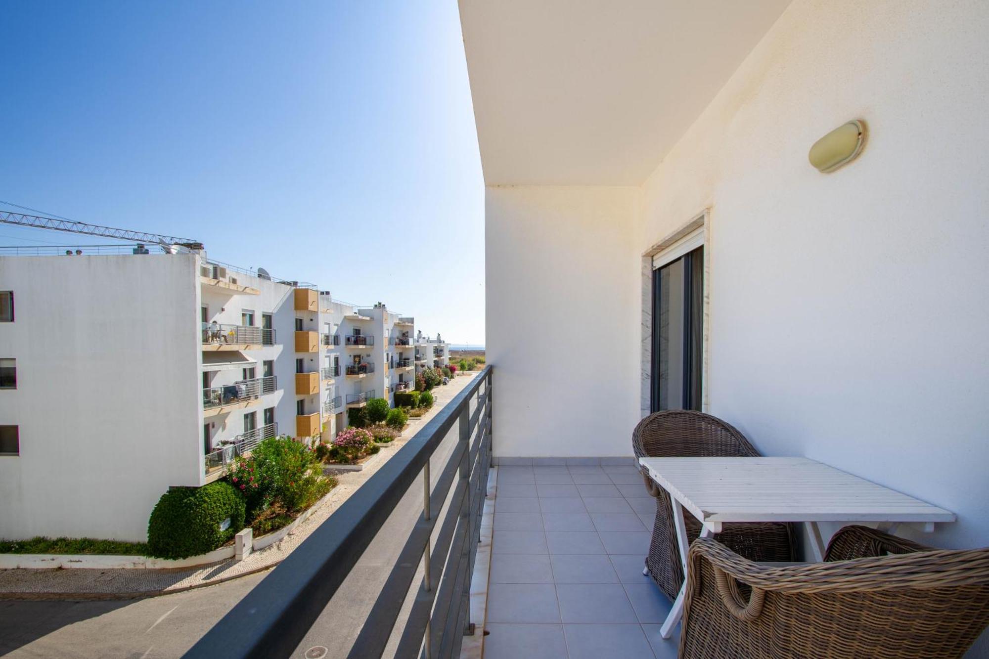 Апартаменты Casa Happiness, Swimming Pool, Fast Wifi, Parking Лагуш Экстерьер фото